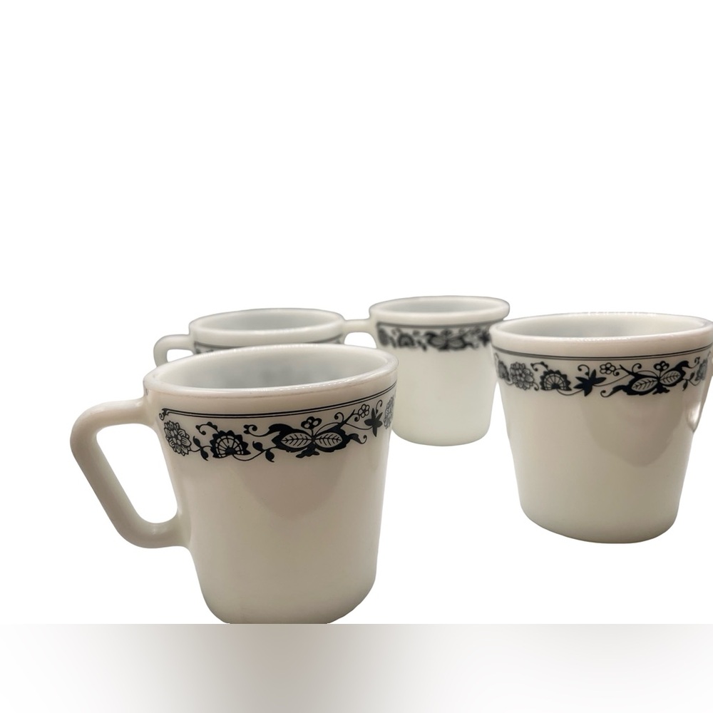 4 Vintage Pyrex OLD TOWN BLUE ONION  Cups Mugs Blue White Cottagecore Tea Coffee